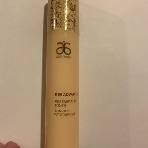 Arbonne RE9 Advanced Regenerating Toner